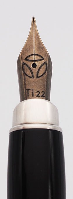 Delta Momo Design LE (#532) Fountain Pen - Orange and Black